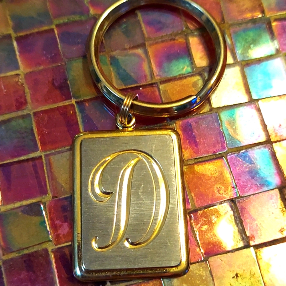 Initial "D" keyring